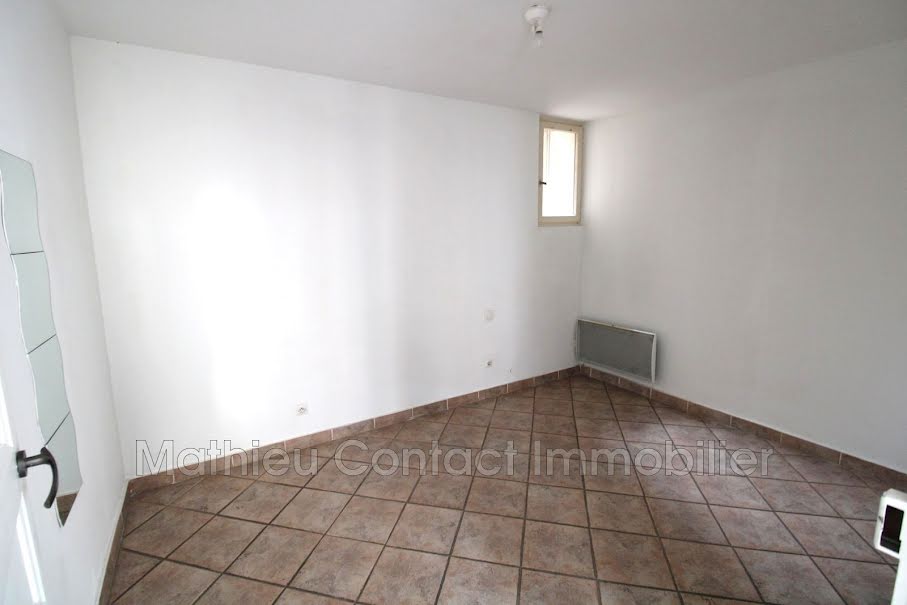 Location  appartement 2 pièces 50.2 m² à Nimes (30000), 485 €