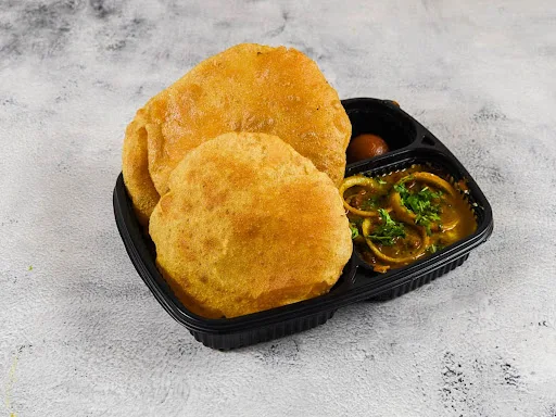 Rajma Poori Combo