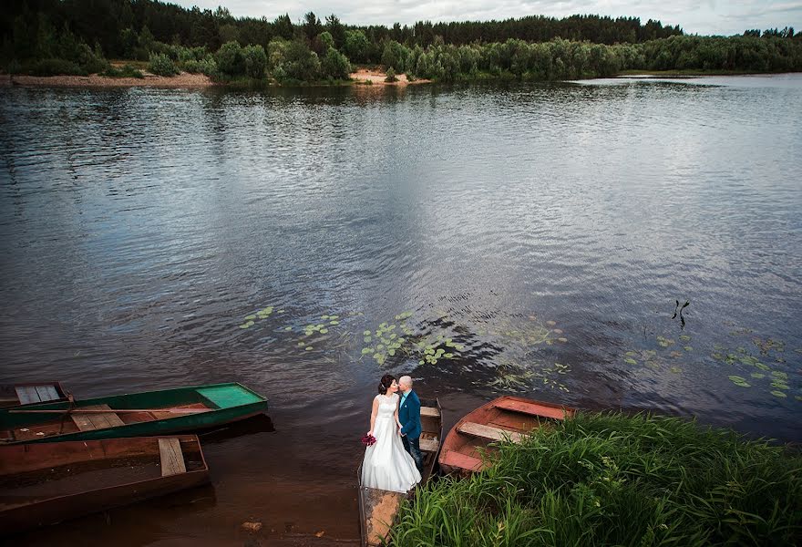 Bröllopsfotograf Sasha Kuzmina (sashakuzminapro). Foto av 14 juni 2017