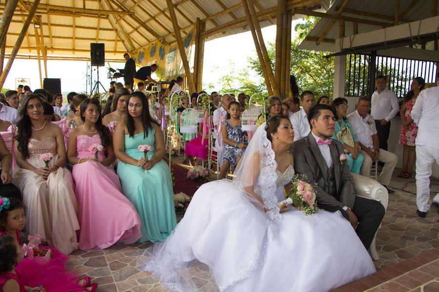 Fotógrafo de bodas Kevin Daniel Herrera Trujillo (danasproductions). Foto del 4 de octubre 2017