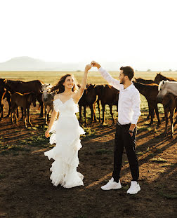 Fotógrafo de casamento Rahle Rabia (rhlrbphoto). Foto de 13 de março 2023