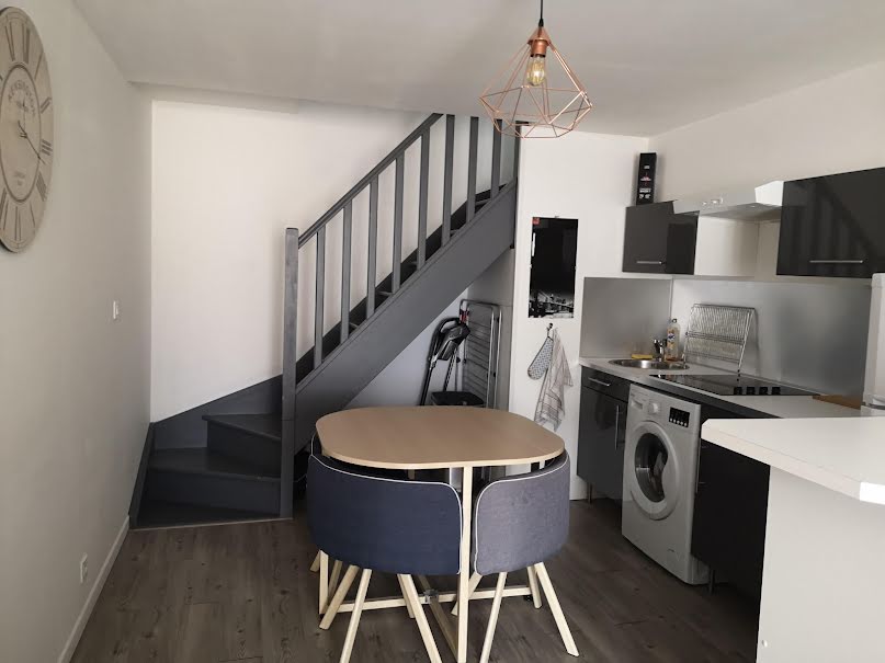 Location  appartement 2 pièces 29.83 m² à Viarmes (95270), 687 €