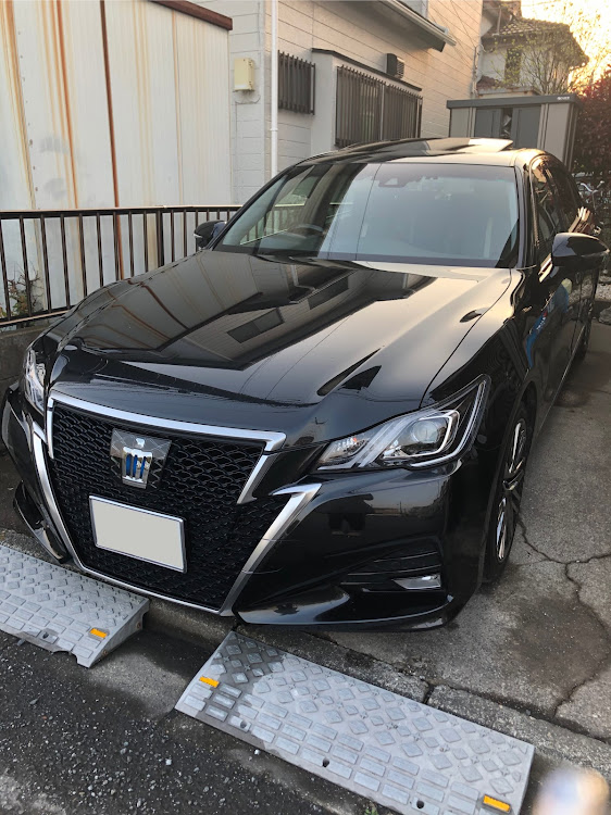 クラウンアスリートのコロナウイルスに負けるな・洗車・タイヤパンク。に関するカスタム事例の投稿画像1枚目