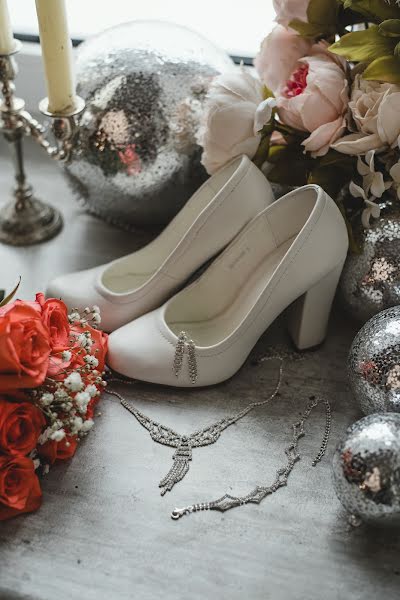 Wedding photographer Liza Golovanova (pirojika). Photo of 4 February 2019