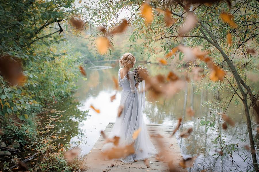 Fotógrafo de casamento Anastasiya Rusanova (ovchinnikovafoto). Foto de 15 de novembro 2016