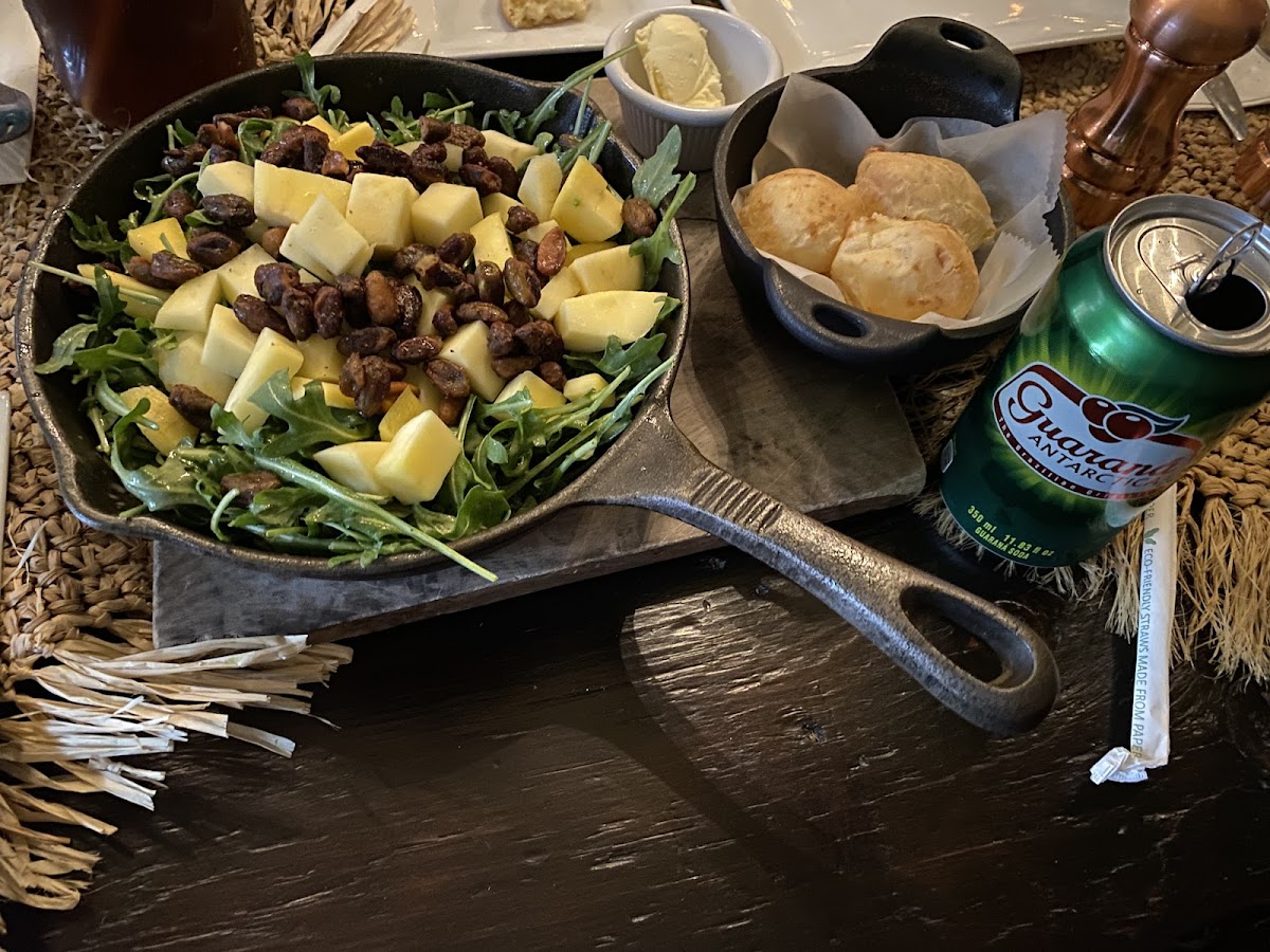 Mango arugula salad with candied pistachios