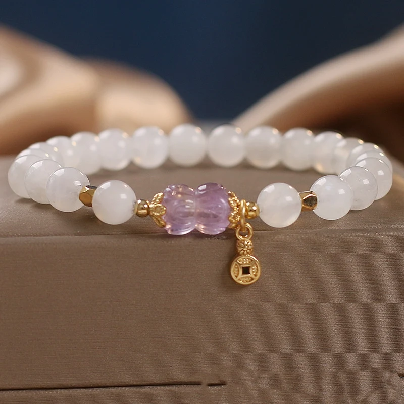 Etnische Armband Natuurlijk Wit Maanlicht voor Geld en Geluk. Verander je lot met stijl en aantrekkingskracht.