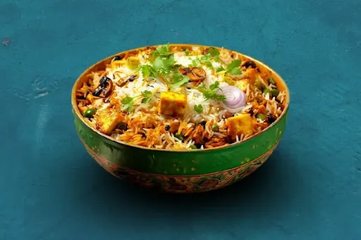 Paneer Biryani With Raita