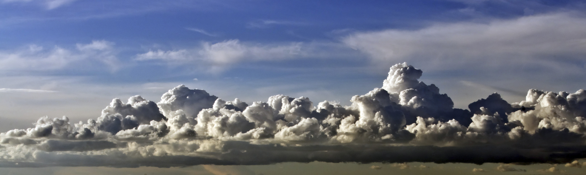 Clouds mountains di Skarlet