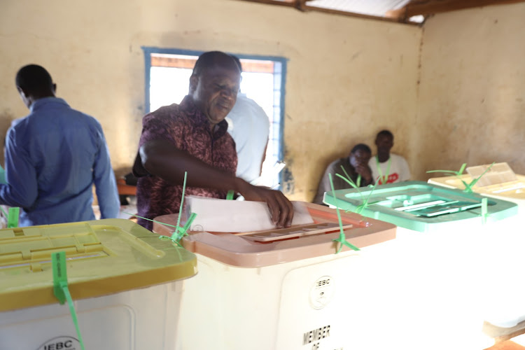 Tana River Governor Dhadho Godhana casts his vote at Handampya Primary School.