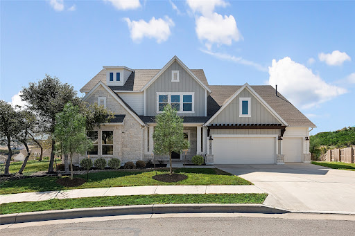 House with pool 3