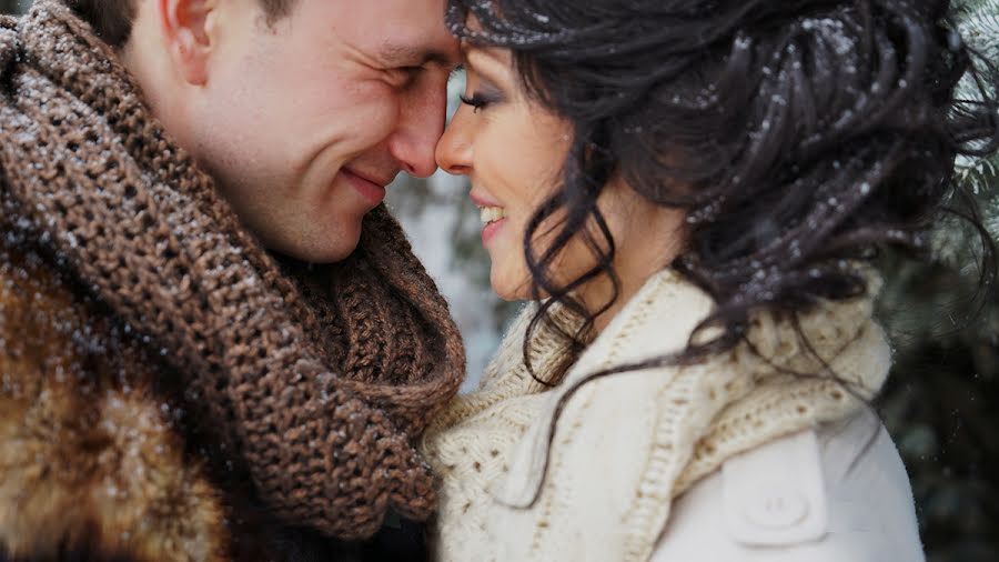 Fotógrafo de bodas Dmitriy Tikhomirov (dim-ekb). Foto del 8 de febrero 2015