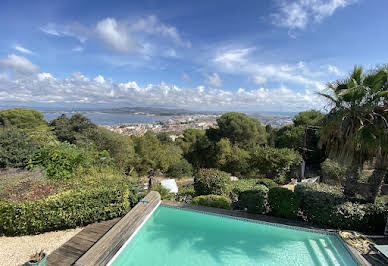 Maison avec piscine et terrasse 16