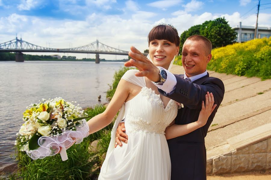 結婚式の写真家Aleksey Semenyuk (leshas)。2013 6月23日の写真