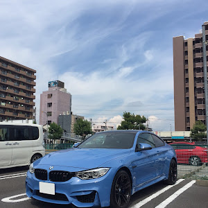 M4 クーペ F82