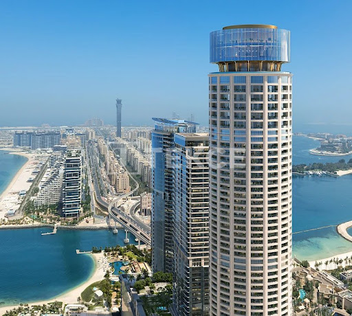 Prestige property for sale in Dubai (United Arab Emirates) - Modern building overlooking the sea