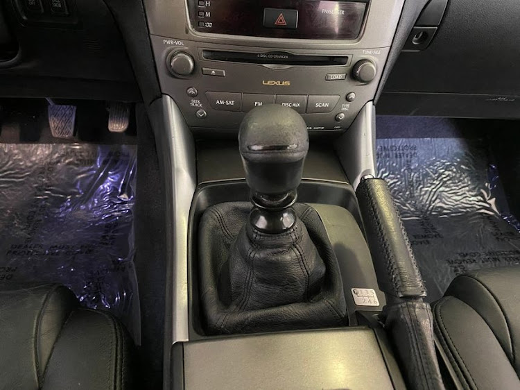 SkittyDoogleさんが投稿したLEXUS・LEXUS IS・IS250・LEXUS is250に関するカスタム事例の投稿画像3枚目