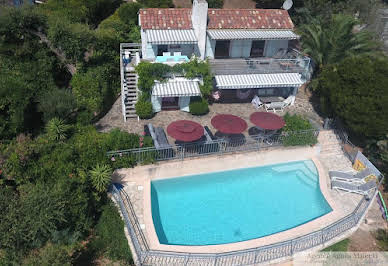 Villa avec piscine et terrasse 20