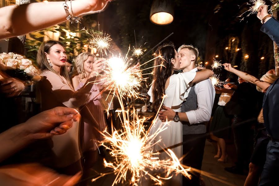 Wedding photographer Vitaliy Ushakov (ushakovitalii). Photo of 10 February 2019