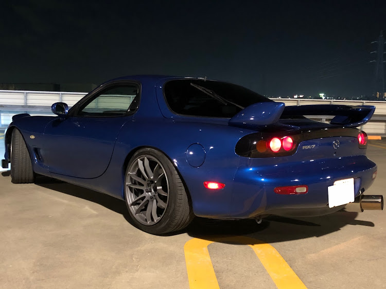 RX-7のホイール交換・車高調整・マフラー交換に関するカスタム事例の投稿画像2枚目