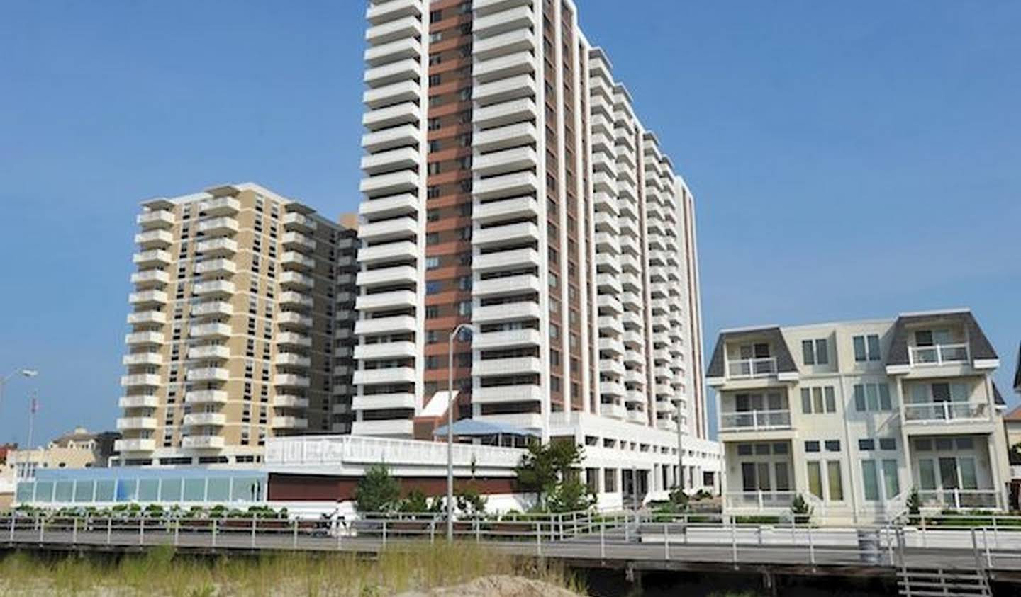 Apartment with pool Atlantic City