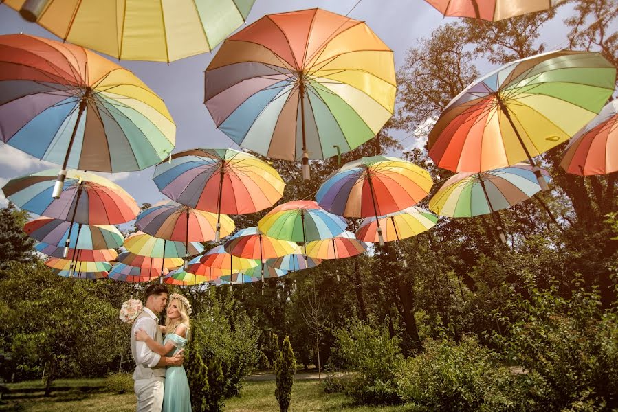 Wedding photographer Ionut Diaconescu (fotodia). Photo of 22 July 2016