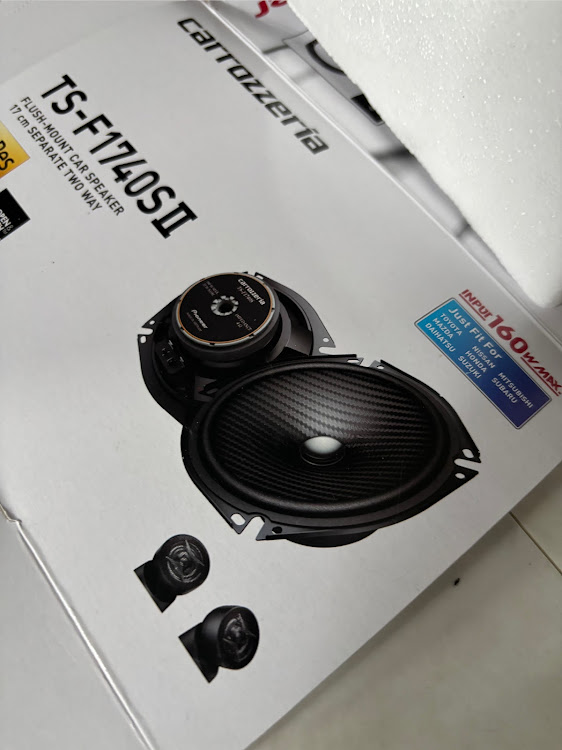 ステップワゴンのファミリーカー・STEPWGN SPADA・走る、いじる、楽しみはここから。・TS-F1740SⅡ・スピーカー交換に関するカスタム事例の投稿画像1枚目