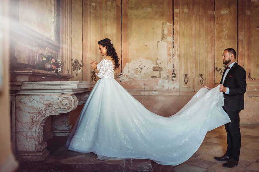 Fotógrafo de casamento Milan Polóny (lioneer). Foto de 23 de outubro 2019