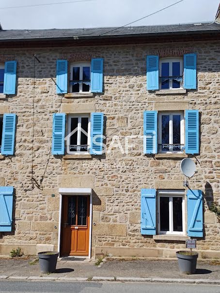 Vente maison 8 pièces 205 m² à Saint-Hilaire-le-Château (23250), 74 000 €