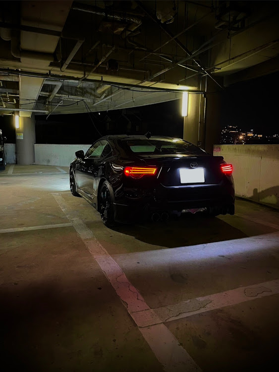 86のRAYS・accelera 651SPORTに関するカスタム事例の投稿画像2枚目