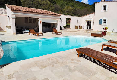 Maison avec piscine et terrasse 5