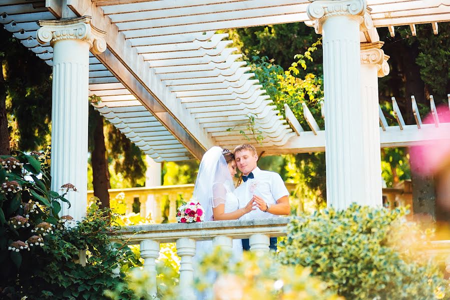 Fotógrafo de casamento Sveta Sukhoverkhova (svetasu). Foto de 17 de outubro 2017