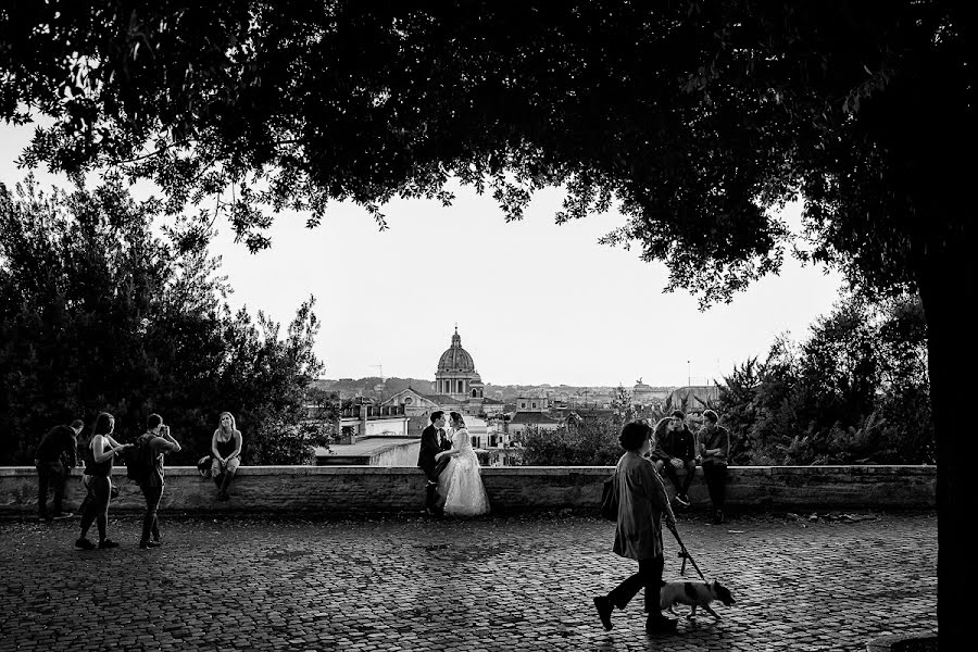 Fotografo di matrimoni Vali Matei (matei). Foto del 4 aprile 2018