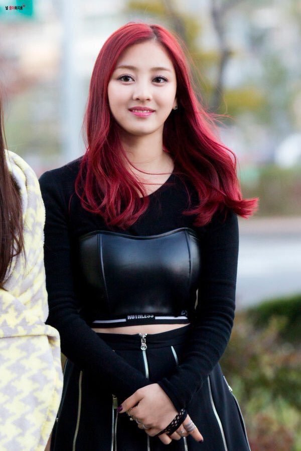 10 K Pop Girls Who Look Completely Different With Dyed Hair