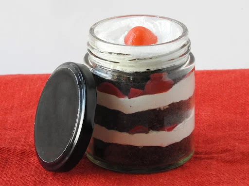 Blackforest Jar Cake Medium
