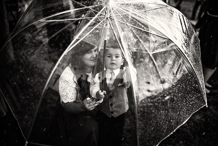 Fotógrafo de casamento Olegs Bucis (ol0908). Foto de 10 de fevereiro 2020