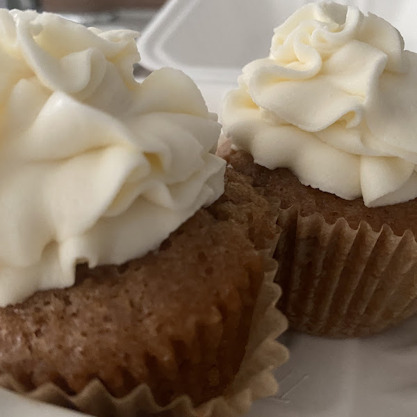 Gluten free and vegan Churro Cupcakes!