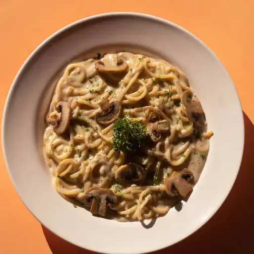 Non Veg Spaghetti Creamy Al Fungi