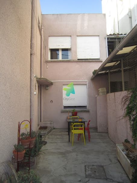 Vente maison 4 pièces 110.9 m² à Narbonne (11100), 160 000 €