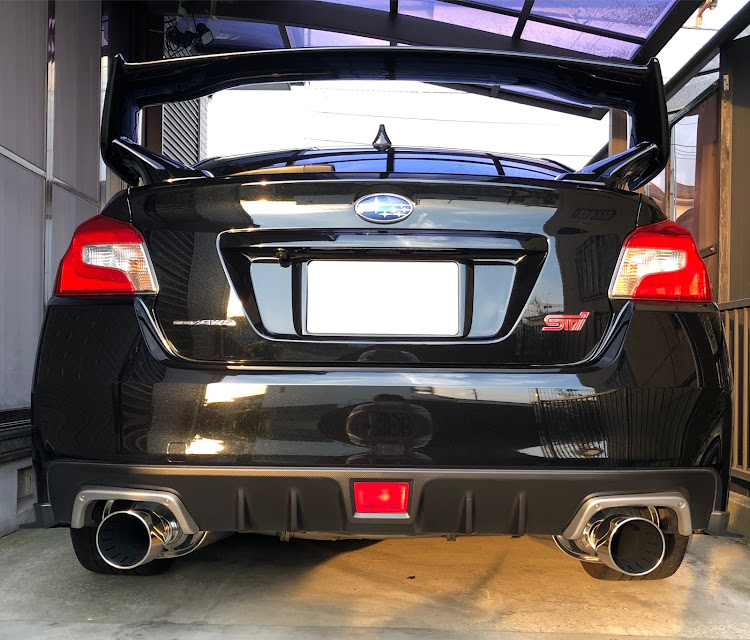WRX STIの足回り・マフラー紹介・マフラー交換・DIYに関するカスタム事例の投稿画像1枚目