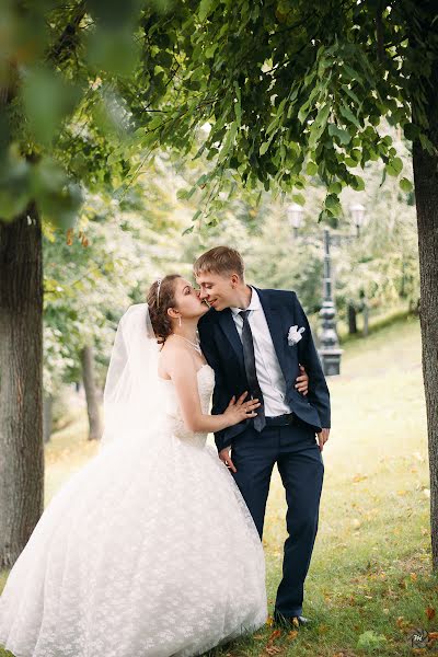 Wedding photographer Mikhail Zemlyanov (deskart). Photo of 19 September 2015