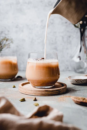 unusual-chai-recipes_VanillaChaiLatte_MyVeganMinimalist