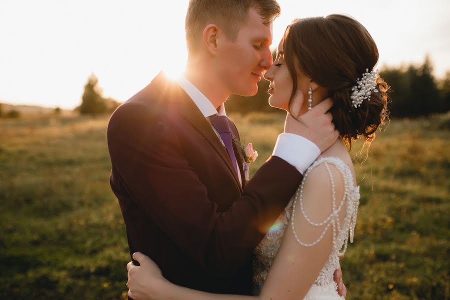 Fotógrafo de casamento Arina Batrakova (arinabat). Foto de 20 de outubro 2020