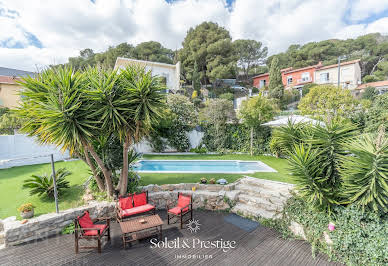 House with pool and terrace 3