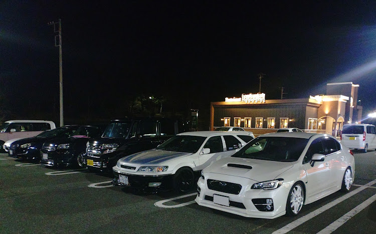 マークIIクオリスの【マーメイドMT】・【純正より少し低い車高】・【グラインダータトゥー/BLOOM】・【ローガン】・【愛猫部No27】に関するカスタム事例の投稿画像1枚目