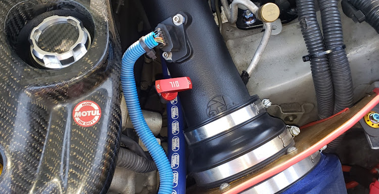 ステージアのOilレベルゲージ加工に関するカスタム事例の投稿画像1枚目