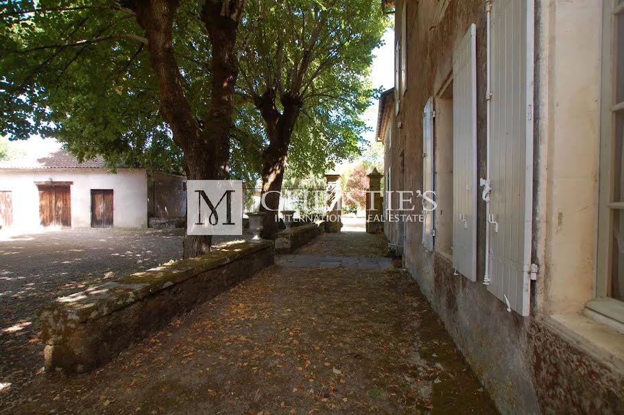 Vente propriété 10 pièces 227 m² à Mazion (33390), 575 000 €