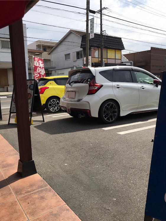 ノートのノートnismo S・洗車・ラーメン食いに来た・ドライブに関するカスタム事例の投稿画像1枚目