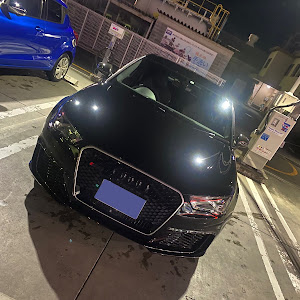 RS3 スポーツバック 8VCZGF