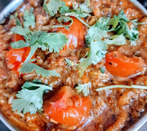 Sev Tomato Ki Sabzi